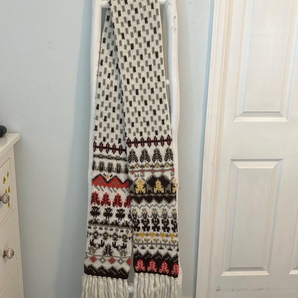 H&M Oversized Scarf - Picture 3 of 5